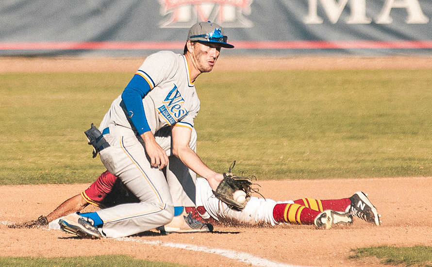 Noah Matsumoto went 2 for 4 with a double and an RBI at Glendale. (Photo by Juan Paz)